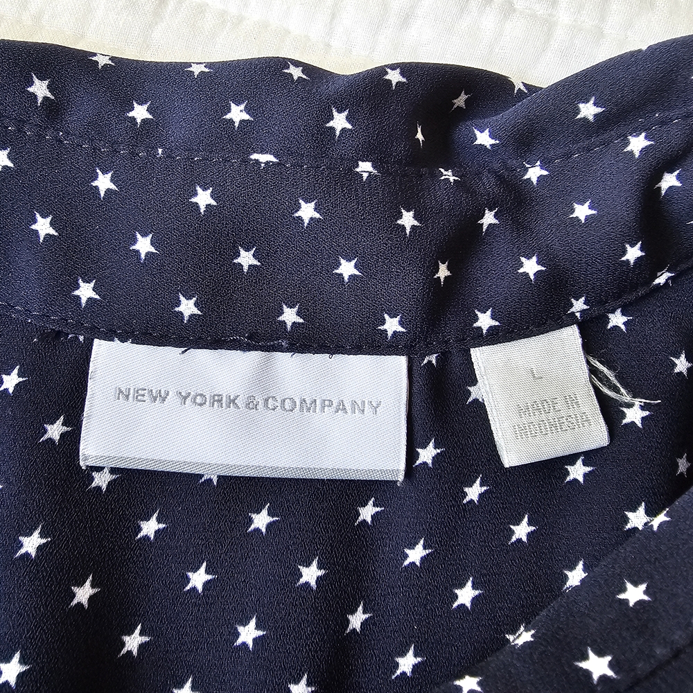 NY&Co Navy Polka Dot Star Blouse - Picture 6 of 7